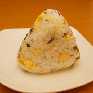 炒めない！高菜チャーハン風おにぎり