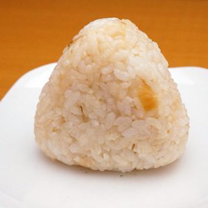 ホタテとねぎ味噌のハーモニー！ホタテ味噌おにぎり