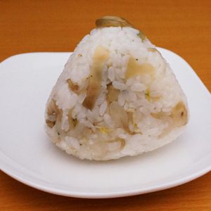 もやしのナムルとザーサイの中華おにぎり