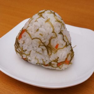 切り昆布の煮物の簡単まぜまぜおにぎり