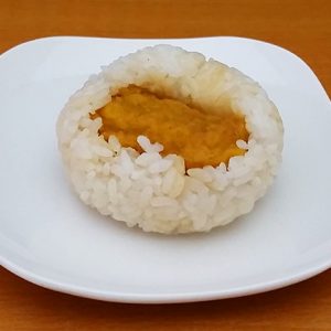 意外とハマるチキンナゲットおにぎり