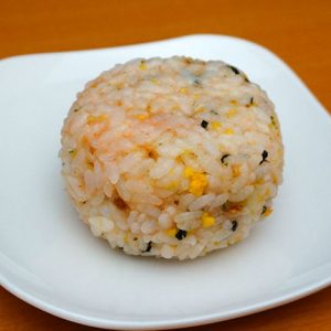 大人の味、明太子とのりたまのおにぎり